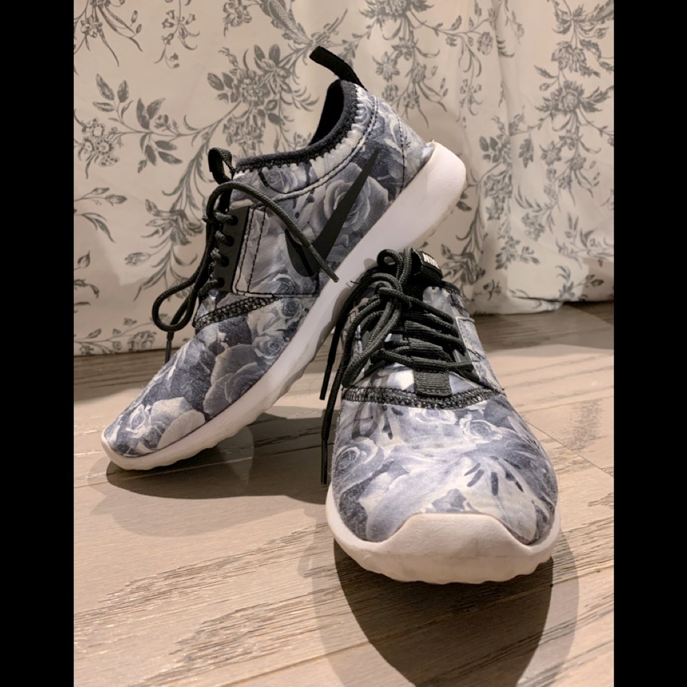 Nike Running Sneakers